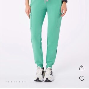 Figs uman scrub bottoms surgical green medium EUC